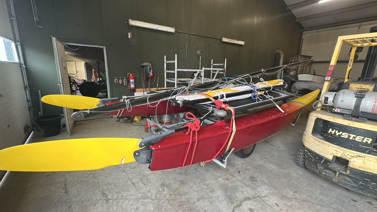Hobie Cat 16 catamaran met wegtrailer