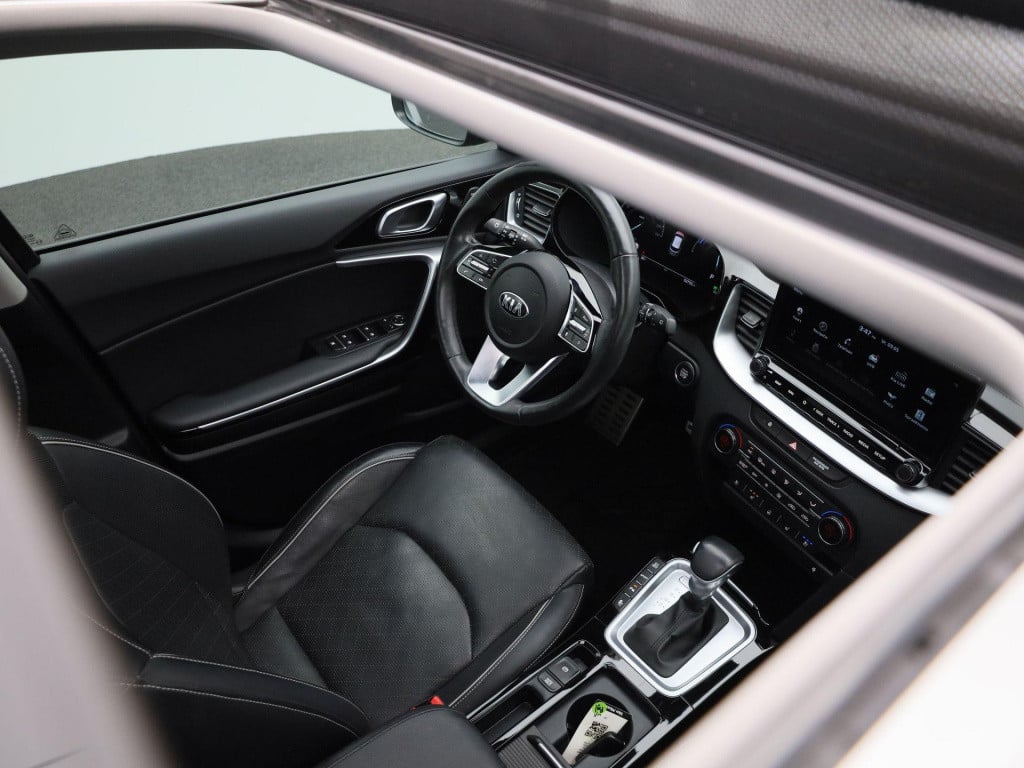 Kia Xceed 1.6 gdi phev executiveline | automaat | panoramadak | navigatie |