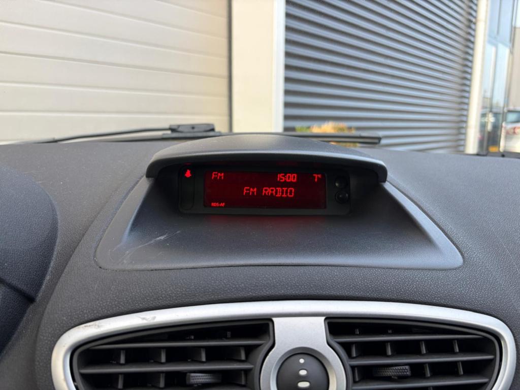 Renault Clio 1.2 collection/apk/airco/cruise ctrl/trehkaak/