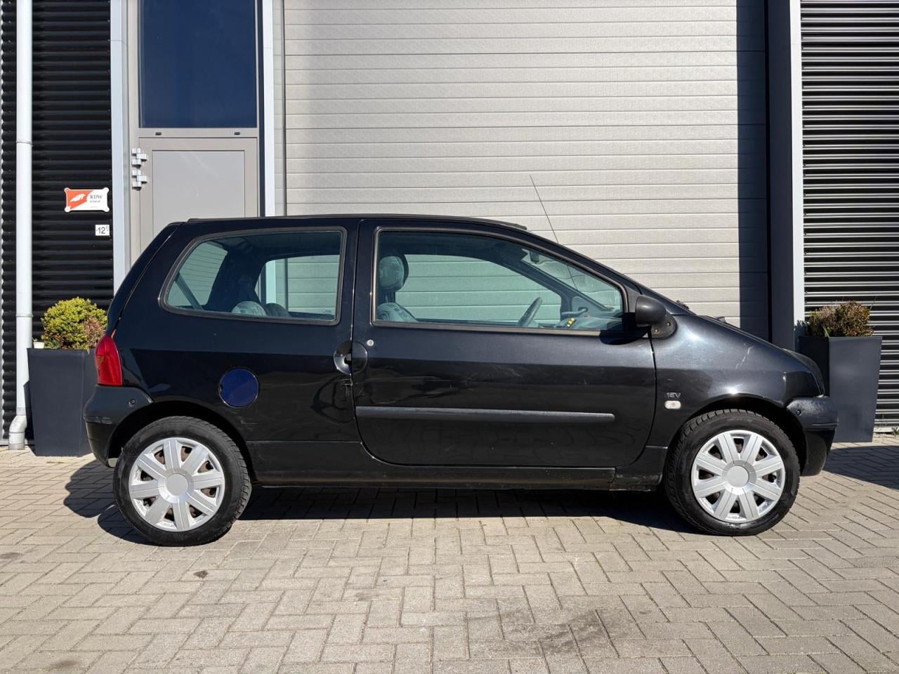 Renault Twingo 1.2- 16V Emotion (Nieuwe APK, koopje)
