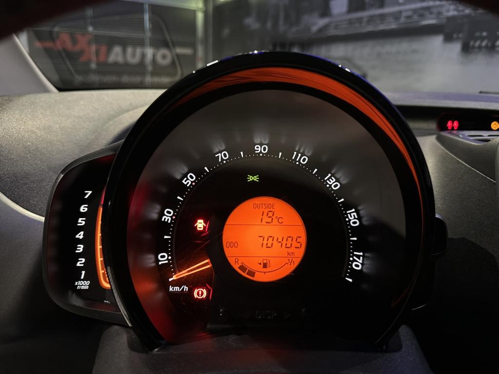 Toyota Aygo 1.0 vvt-i x-play *camera*carplay*