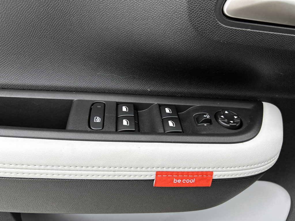Citroen C3 turbo 100pk max | achteruitrijcamera | comfort seats | 17" lmv |
