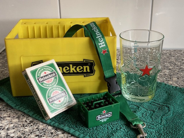 Verzameling Heineken spullen