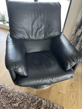 Leolux CeCe 347 zwart lederen draaifauteuil