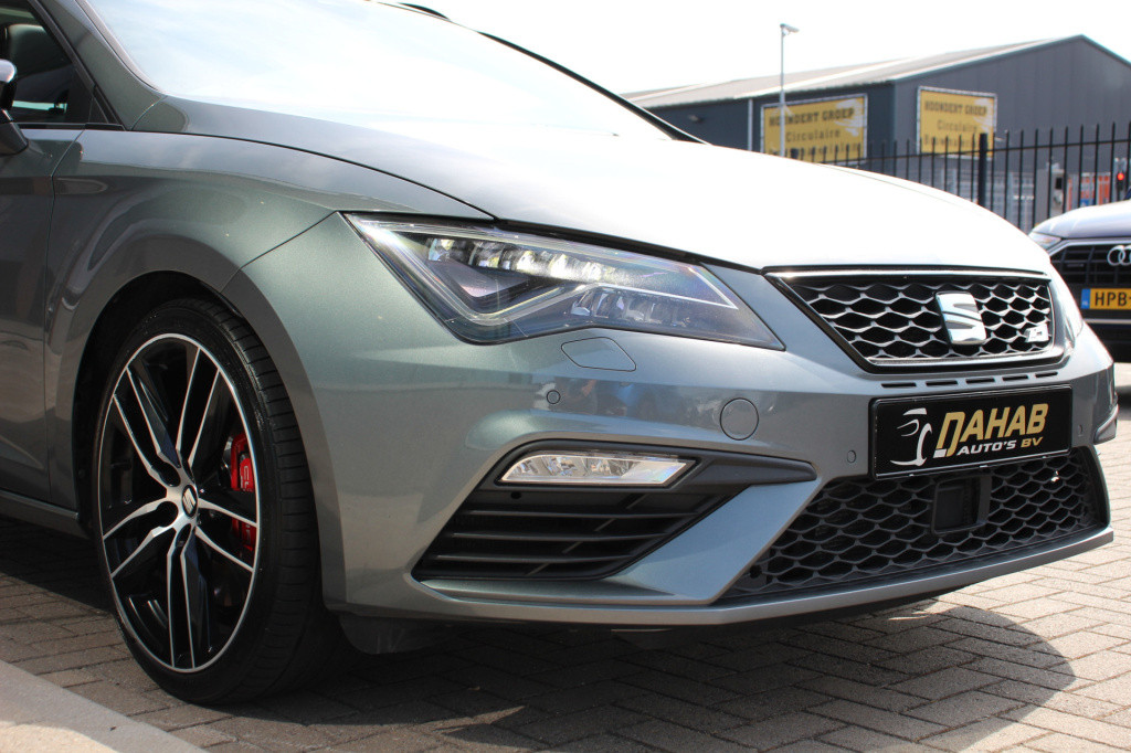 Seat Leon Sportstourer st 2.0 tsi cupra 300 4drive | pano. | camera | 301pk