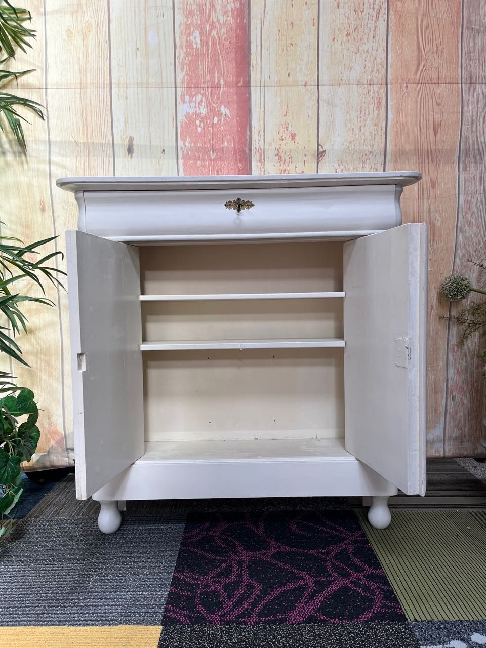 Biedermeier van gering formaat No 734