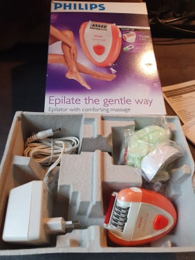Zgan mooie complete Philips Satinelle Soft Epileerapparaat