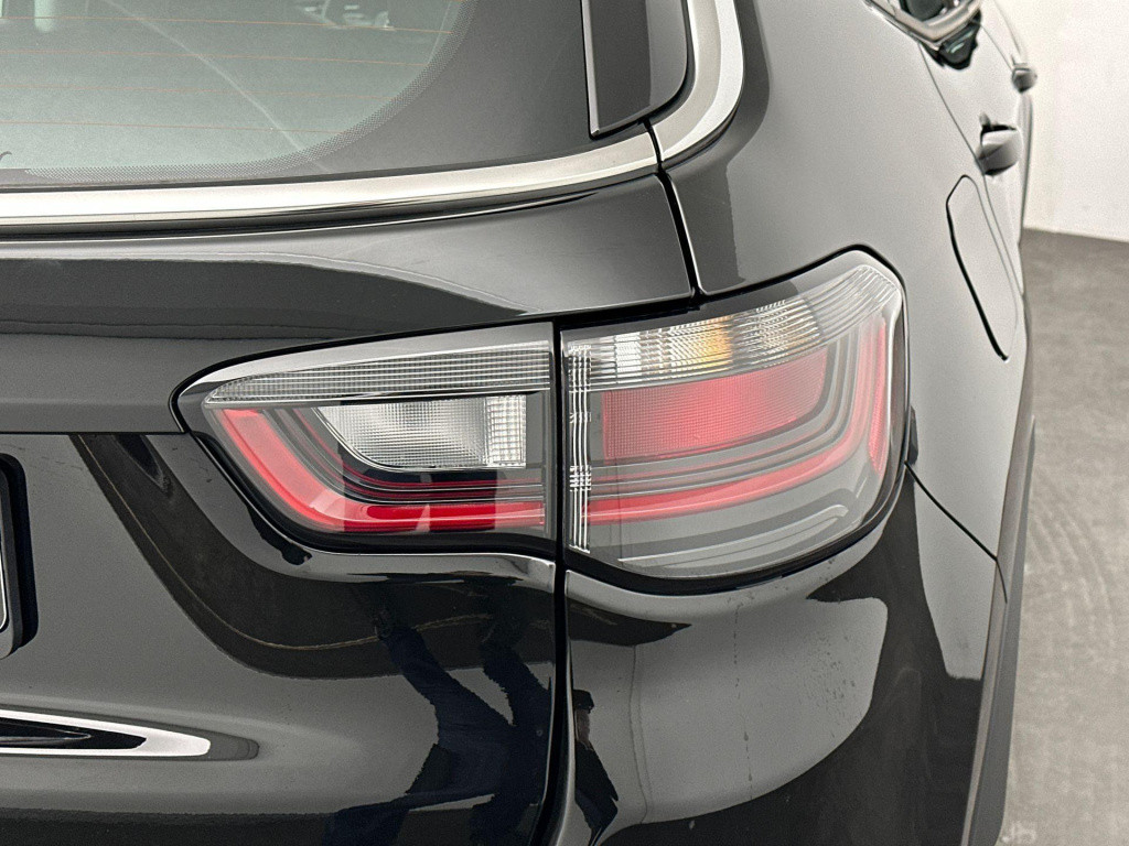 Jeep Compass 4xe 190pk plug-in hybrid electric altitude | achteruitrijcamer