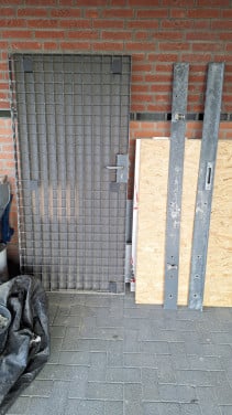 Stalen tuinpoort