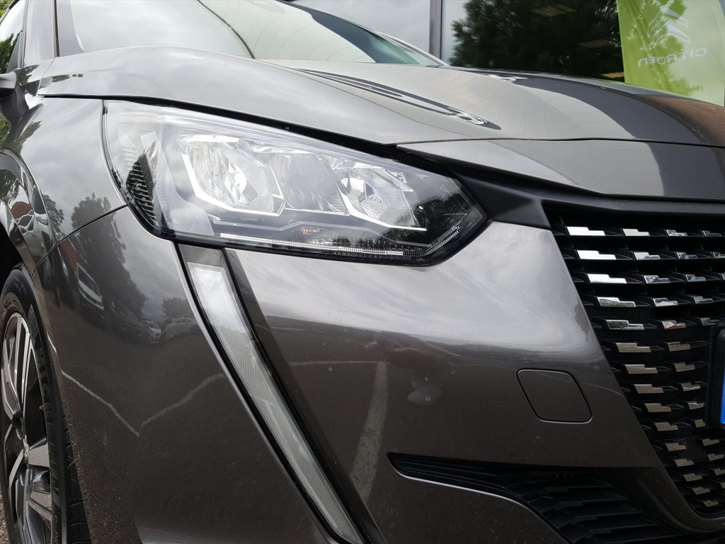 Peugeot 208 1.2 puretech 130pk allure eat8 automaat navigatie | cruise & cl