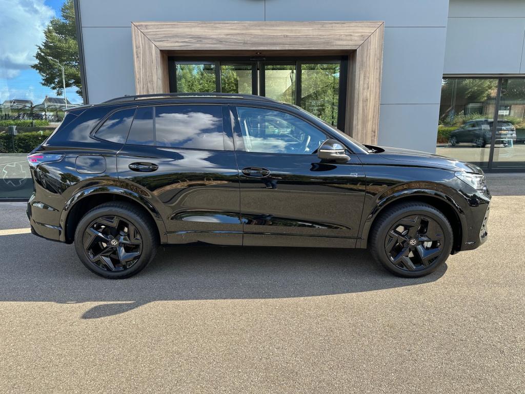 Volkswagen Tiguan 1.5 ehybrid r-line | black line | 360 camera | trekhaak |