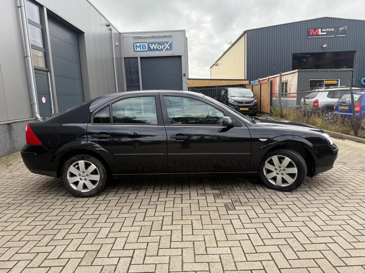 Ford Mondeo 1.8-16V Trend Vol Jaar Apk