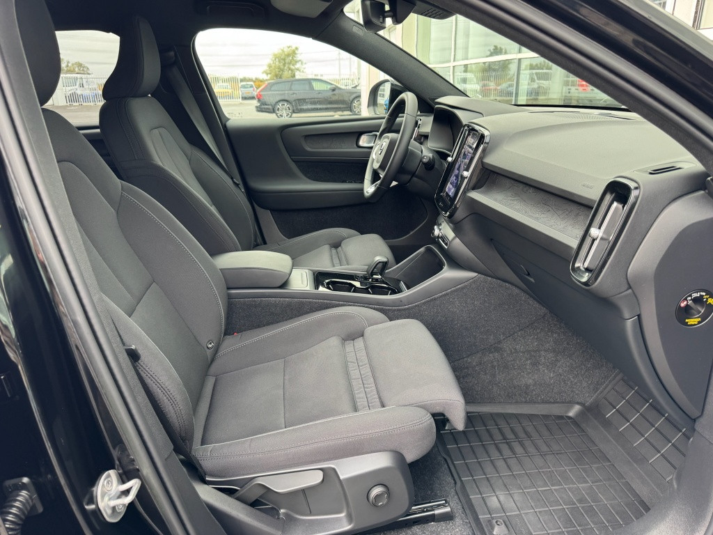 Volvo XC40 recharge plus 70kwh| trekhaak | stuur+stoel.verw| warmtepomp