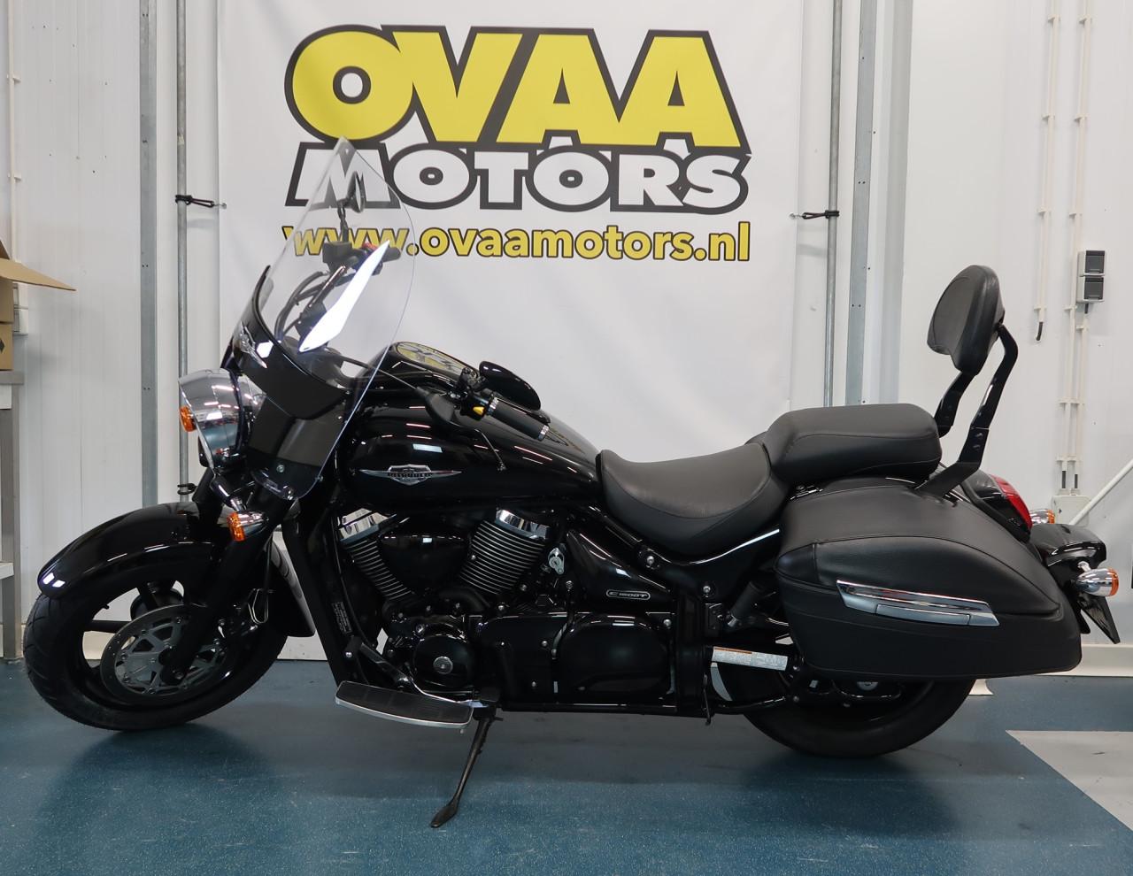 Suzuki Intruder C1500BT zeer lage km stand
