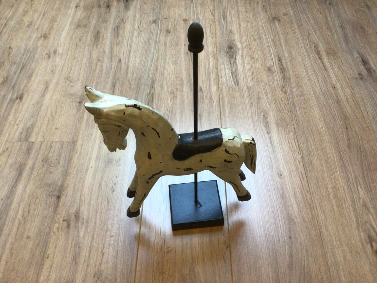 Houten paardje