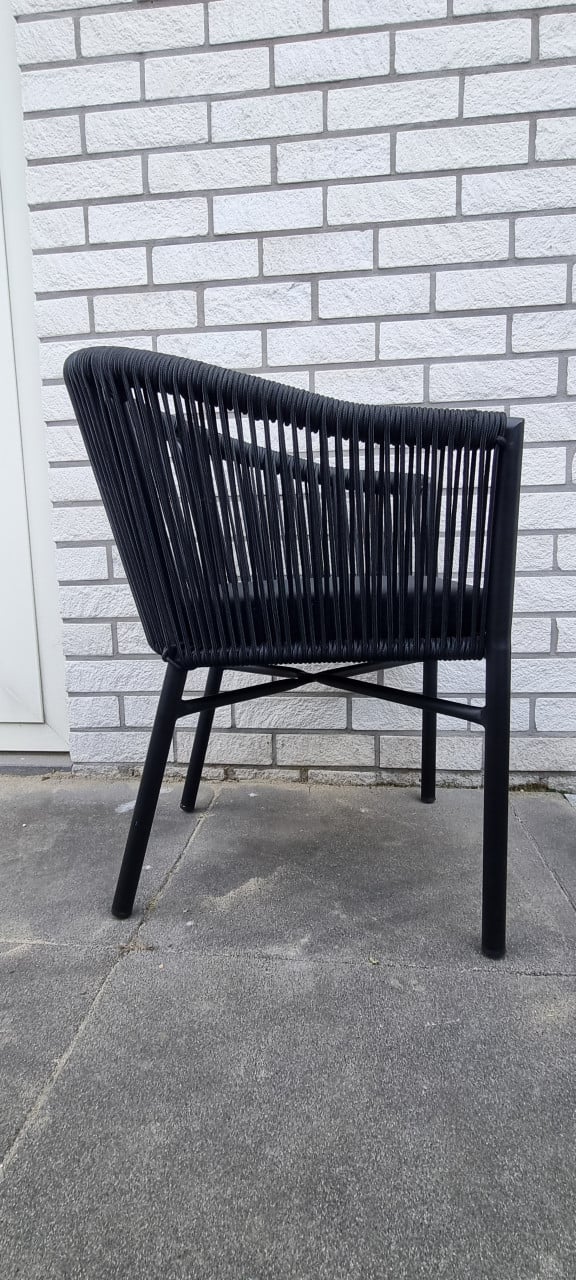 Leuke zwarte tuinstoel