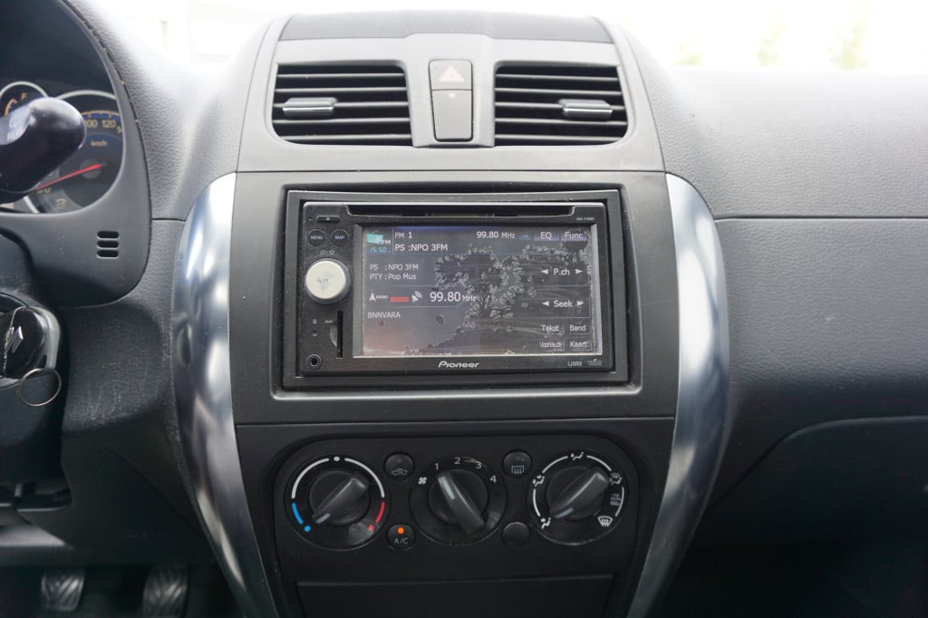 Suzuki Sx4 1.6 comfort airco / navi / parkeers. / elektr. ramen