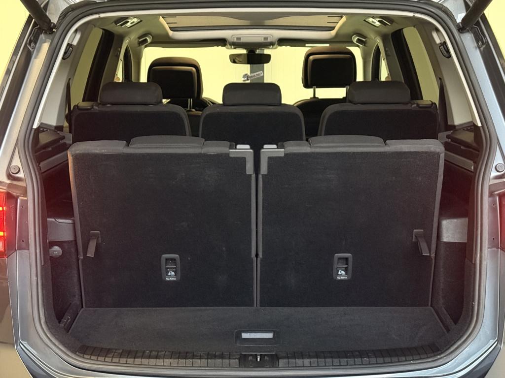 Volkswagen Touran 1.4 tsi comfortline 7p | pano | stoelverwarming | achteru