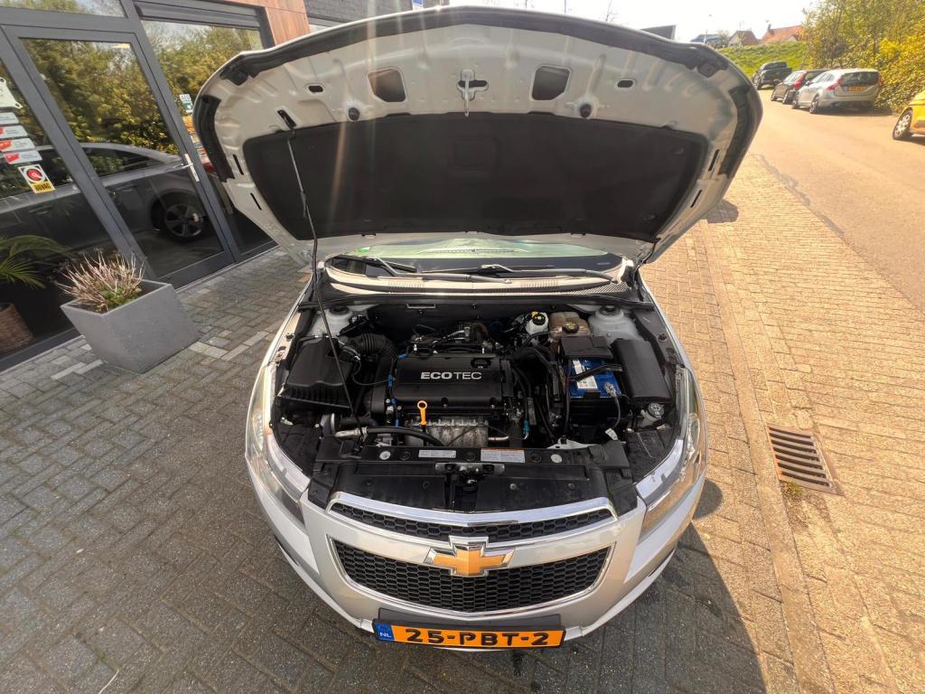 Chevrolet Cruze 1.8 lt