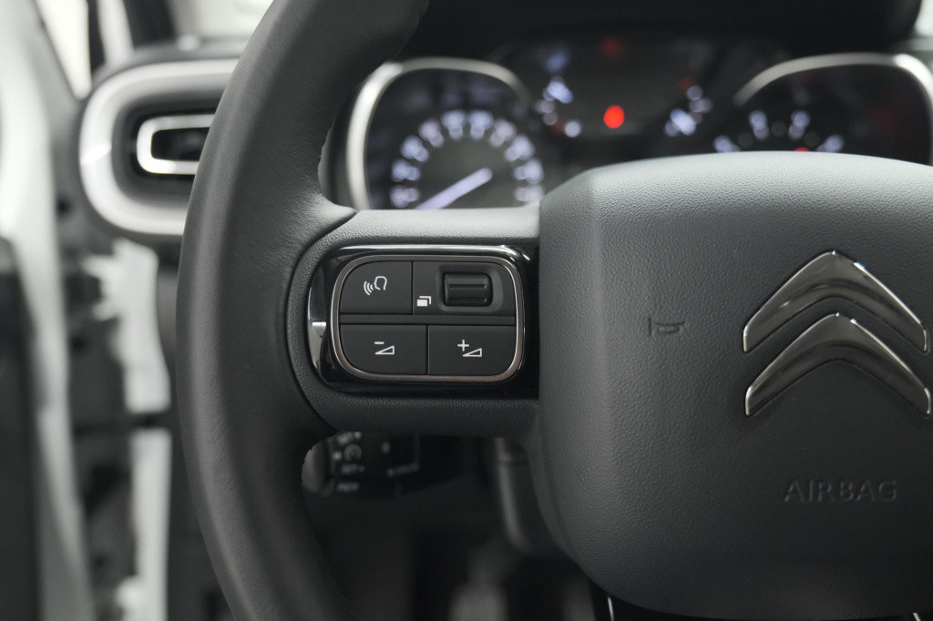 Citroen C3 puretech 82 shine | stoelverwarming | apple carplay | parkeersen