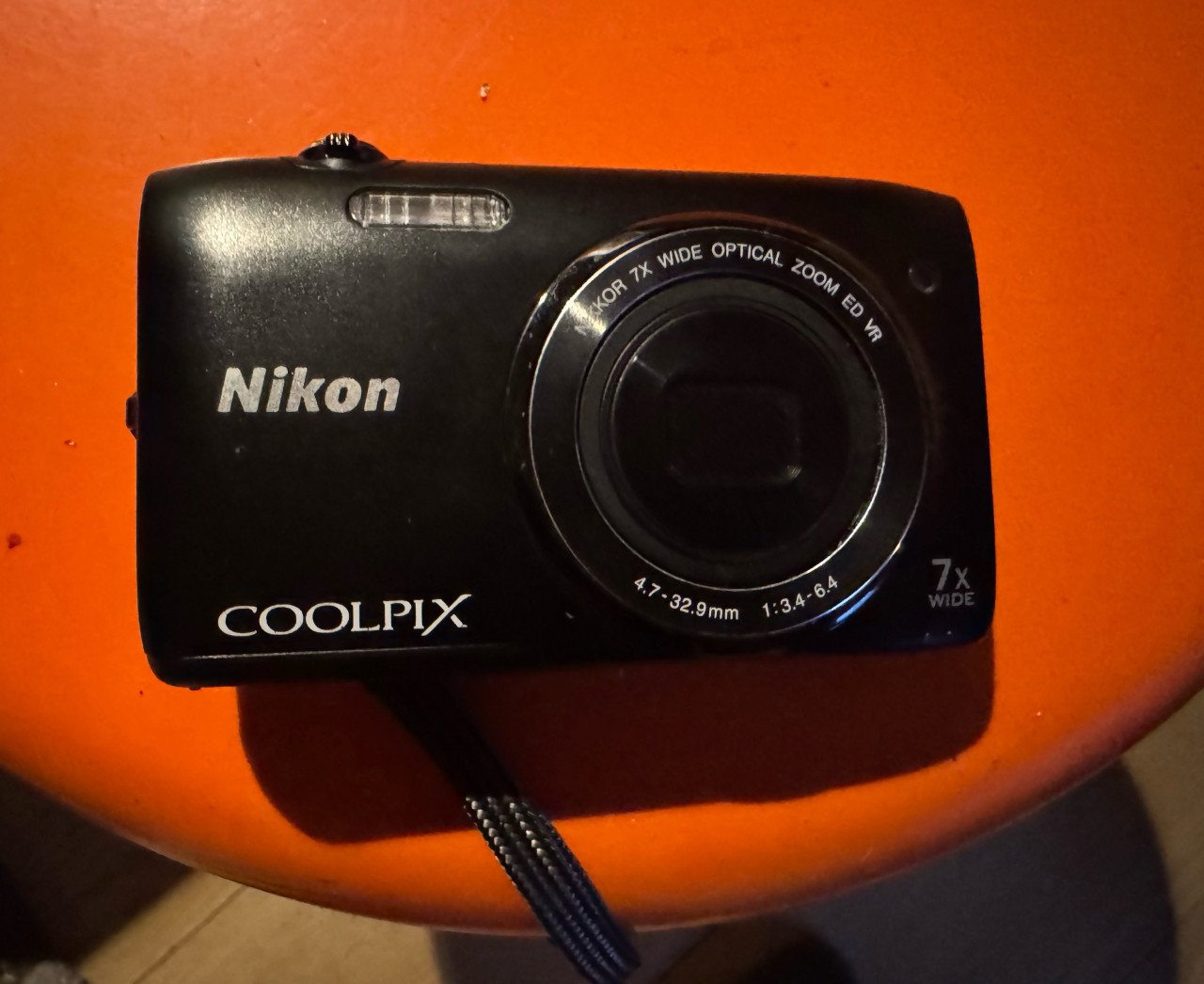 Nikon coolpix s 3500 camera