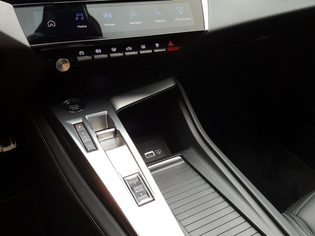 Peugeot 408 1.2 puretech 130pk eat8 gt | applecarplay & androidauto | cruis