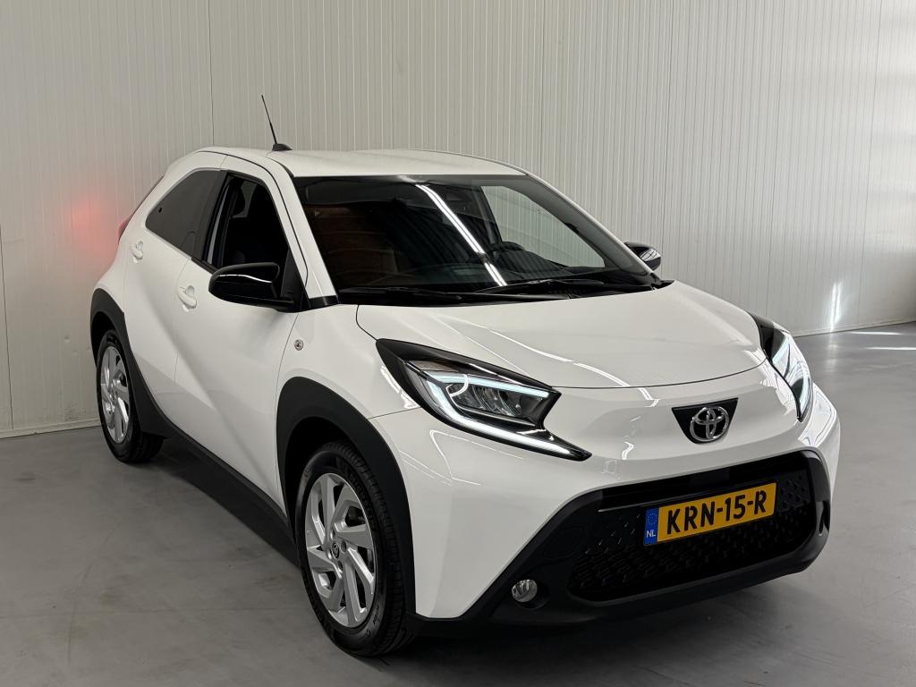 Toyota Aygo x 1.0 vvt-i s-cvt first| stoelverw.| carplay| led| lichtmetaal|