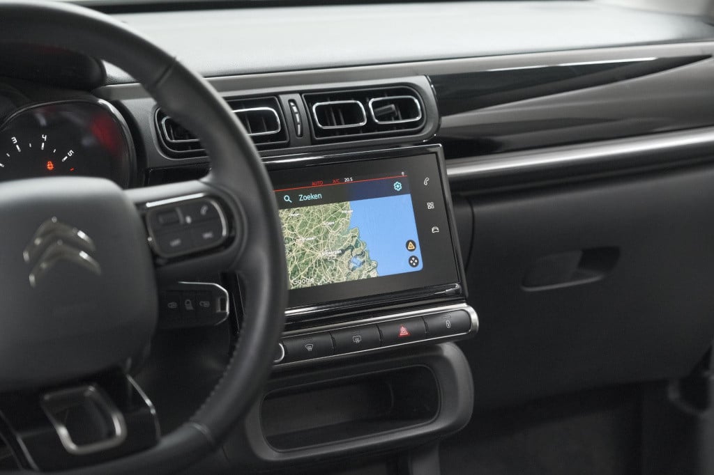 Citroen C3 puretech 82 feel edition | parkeersensoren | apple carplay | sto