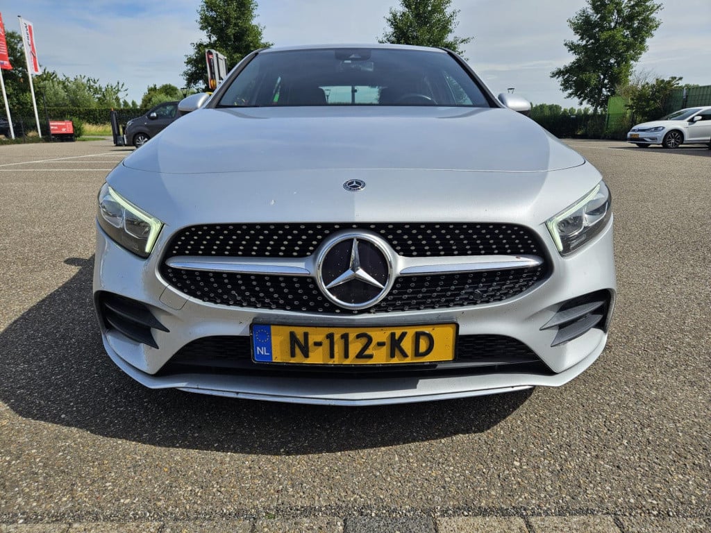 Mercedes-Benz A-Klasse 180 business solution amg