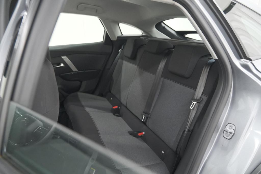 Citroen C4 puretech 130 feel | trekhaak | camera | allseason banden | clima