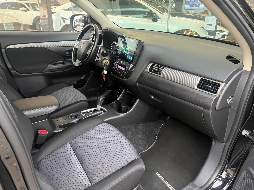 Mitsubishi Outlander 2.0 intense automaat|trekhaak|rijklaar