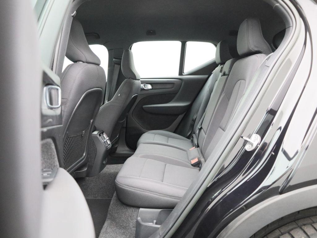 Volvo XC40 recharge core 70 kwh | automaat | apple carplay / android auto |