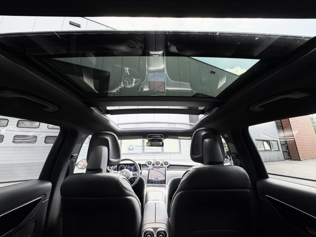 Mercedes-Benz Glc 300e 4matic luxury line nl-auto np. €83.000! | panoramada