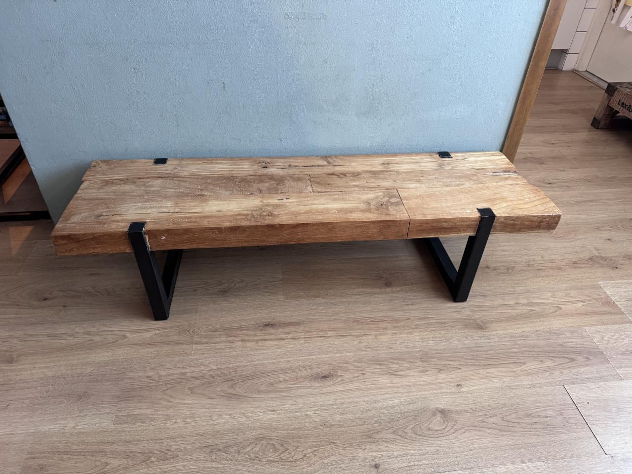 Houten tafel