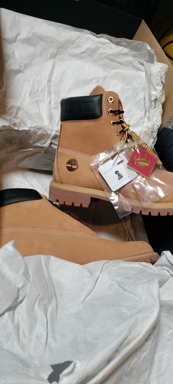 Te koop 48 paar schoenen collectie Nike Timberland nieuw
