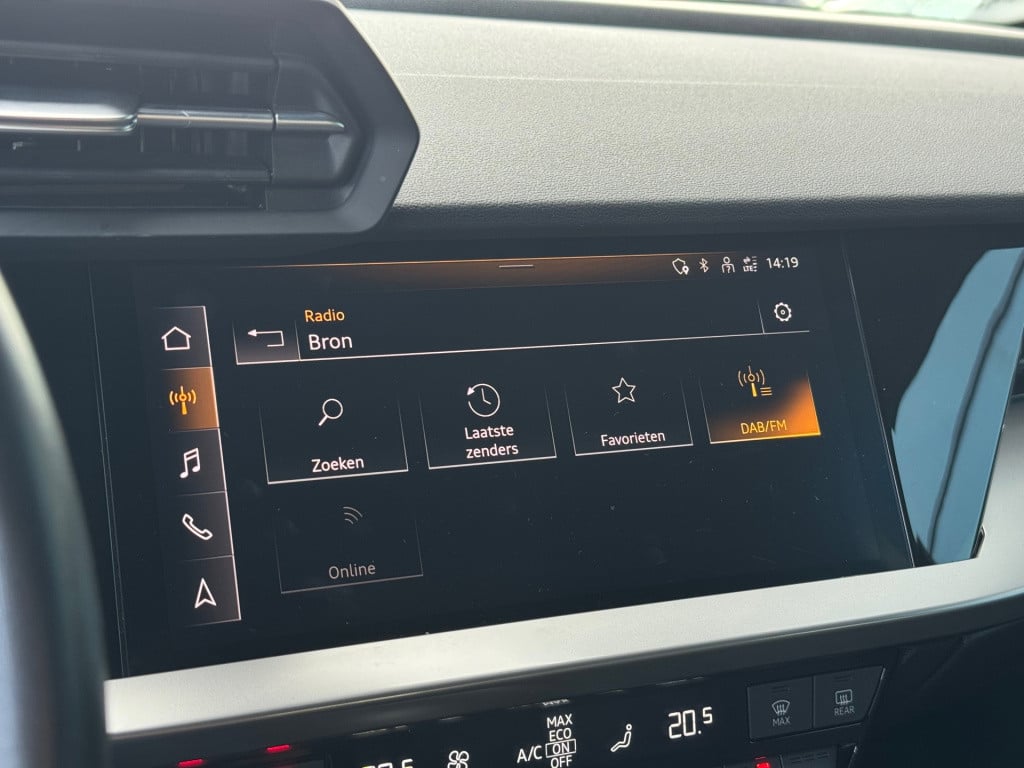Audi A3 sportback 40 tfsi e edition * stoelverwarming * camera * adaptive c