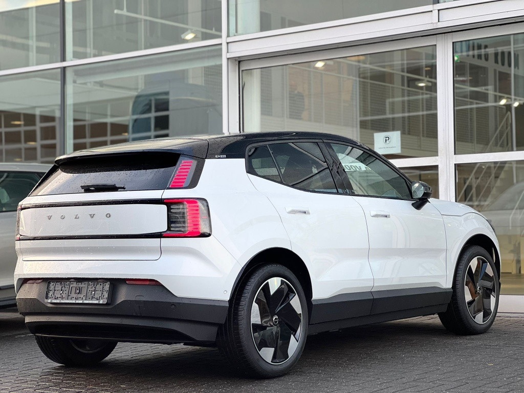 Volvo Ex30 nieuwprijs € 48.950 | extended range ultra