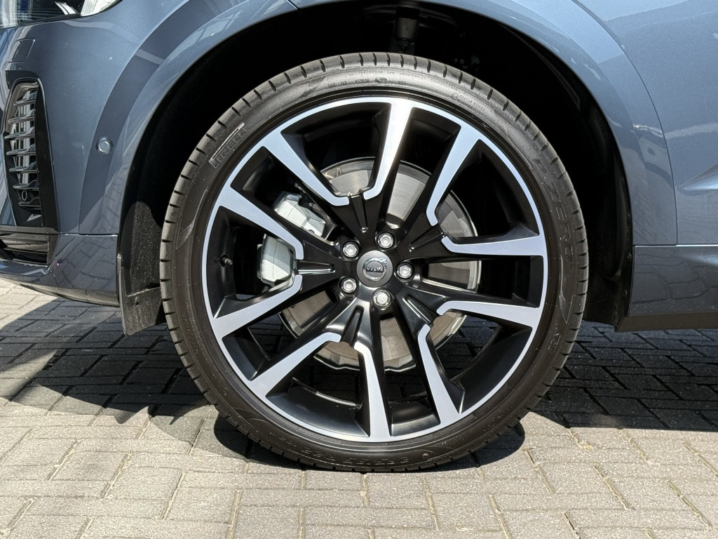 Volvo XC60 t6 awd ultra dark