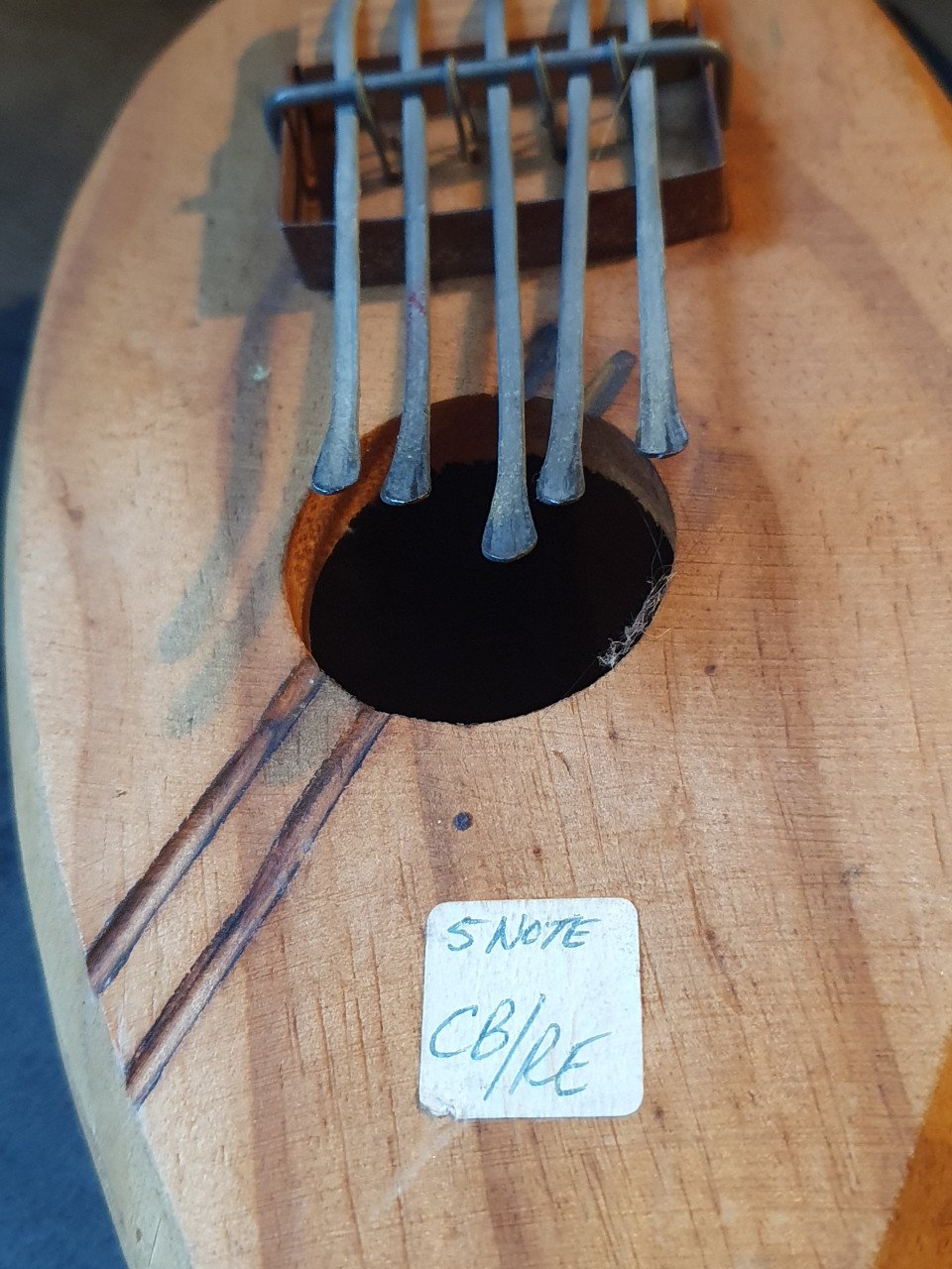 Prachtig handgemaakt snaarinstrument Zenzulu zuid afrika...