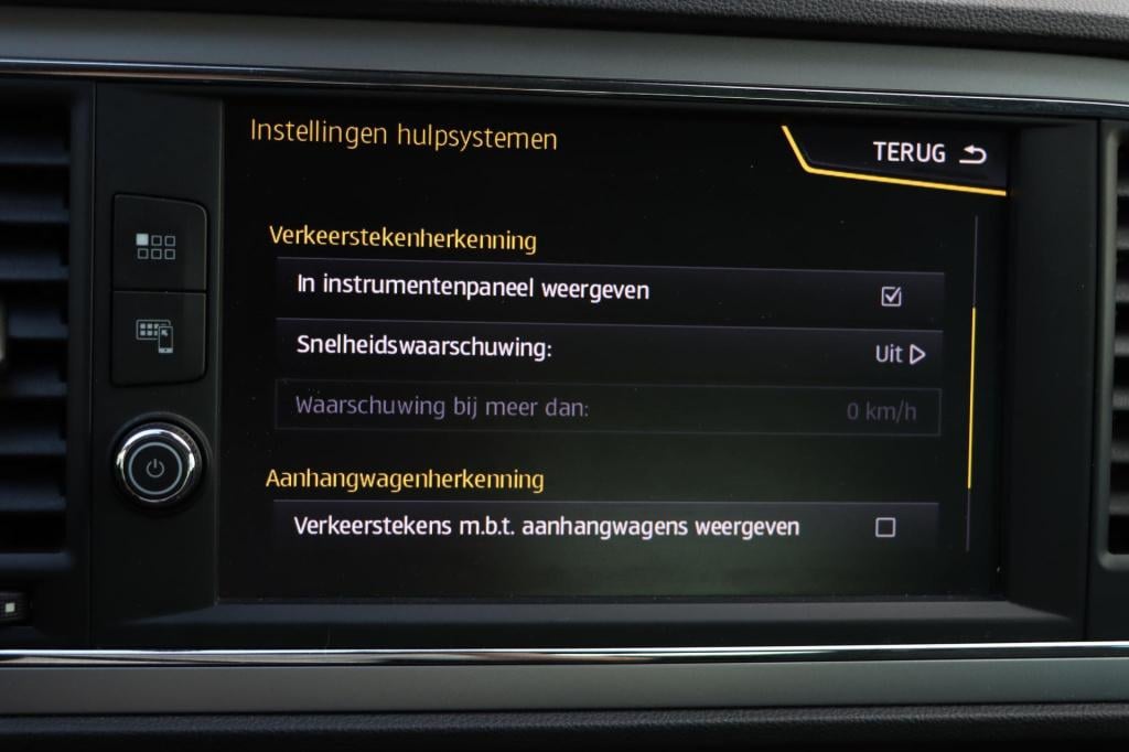 Seat Leon 1.0 ecotsi style business intense 115pk