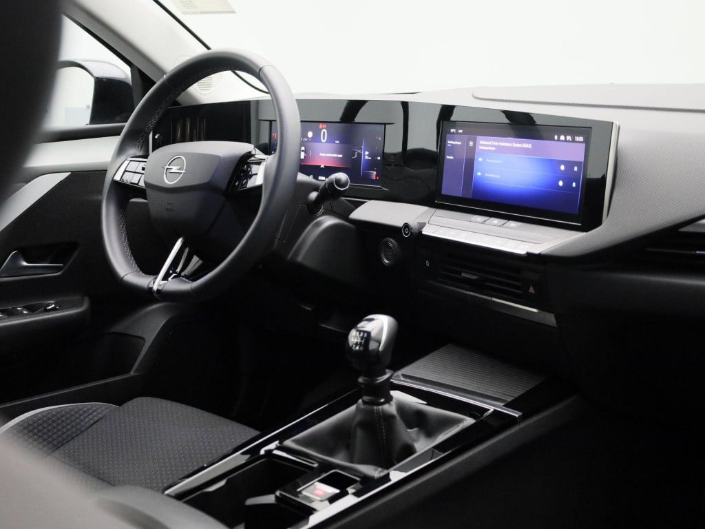 Opel Astra 1.2 edition | lmv | parkeer sensoren | led | navigatie | cruise 
