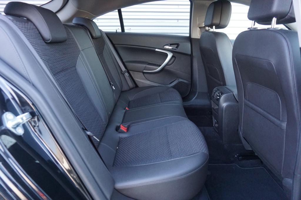 Opel Insignia 1.6 cdti innovation automaat - airco / navi / cruise / elektr