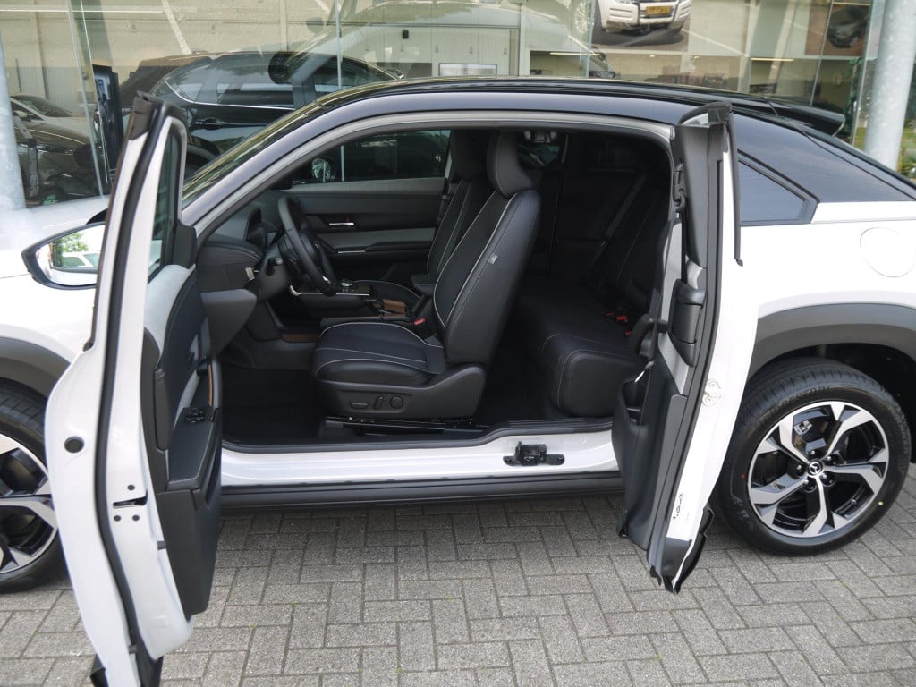 Mazda Mx-30 e-skyactiv r-ev 170 exclusive-line