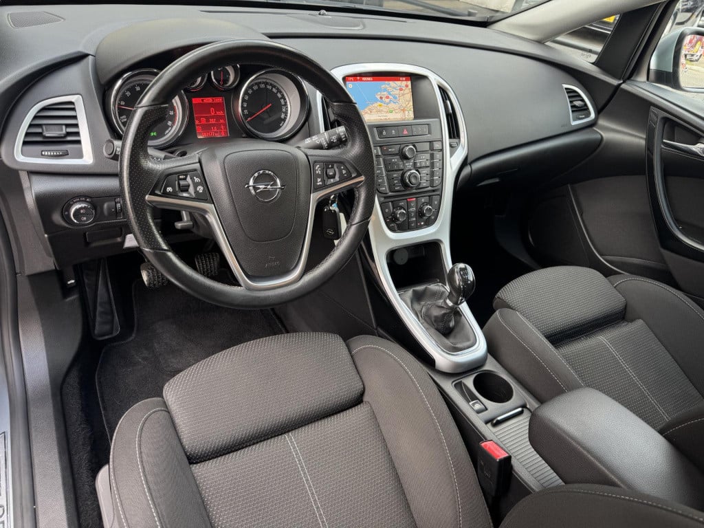 Opel Astra 1.4 turbo sport + nl-auto, afneembare trekhaak!