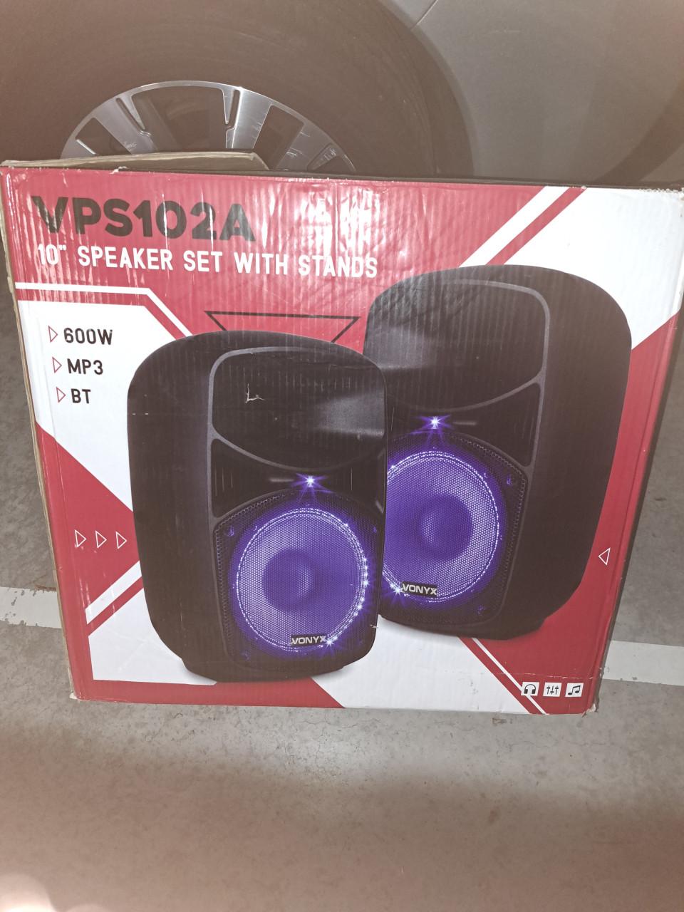 Actieve speakerset met blauwe led verlichting 600 watt.