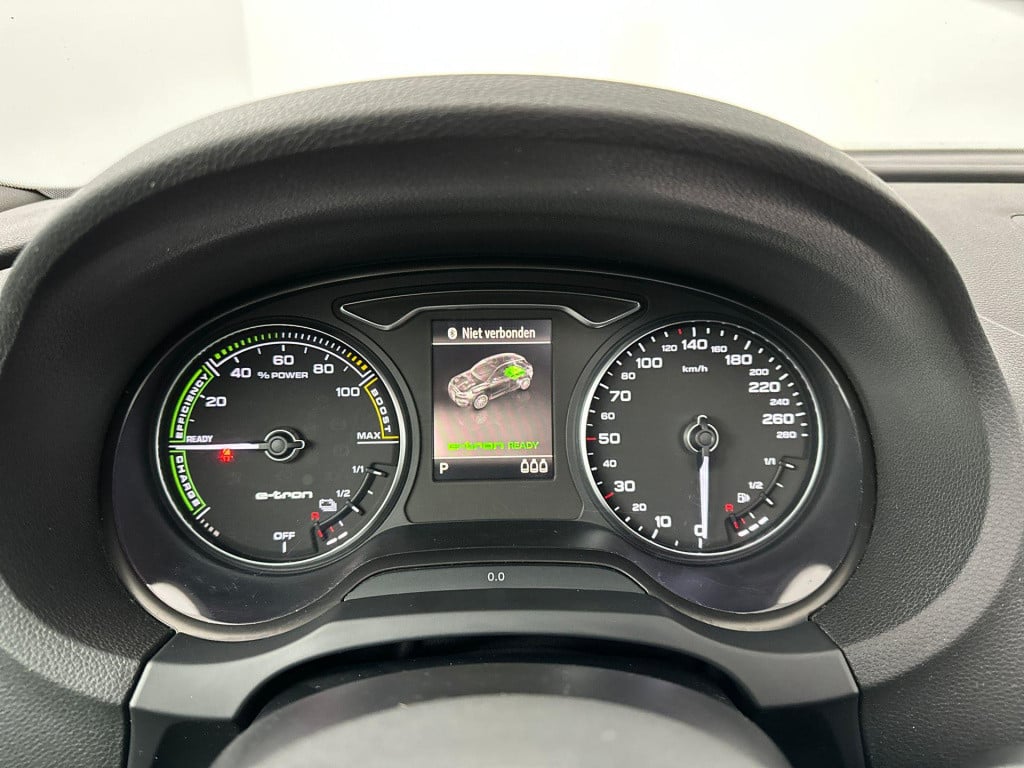 Audi A3 sportback 1.4 e-tron phev s-line pano acc lane