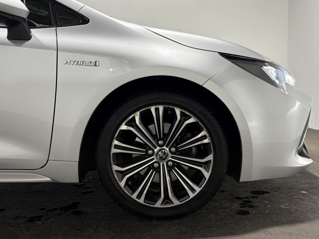Toyota Corolla Touring Sports 2.0 hybrid first ed.