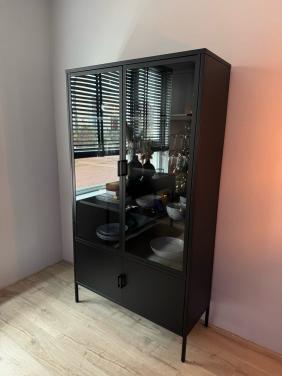 Vitrinekast staal zwart