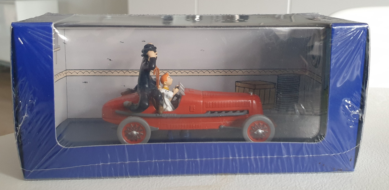 Nieuwe TinTin Kuifje auto: de rode racewagen 1:43