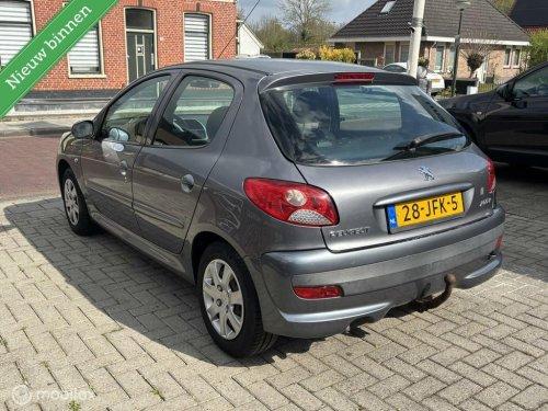 Peugeot 206 + 1.4 xs airco | cruise control | trekhaak | nap etc.